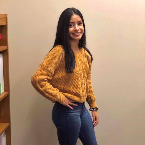 Meet your Posher, Blanca - Picture 1 of 1